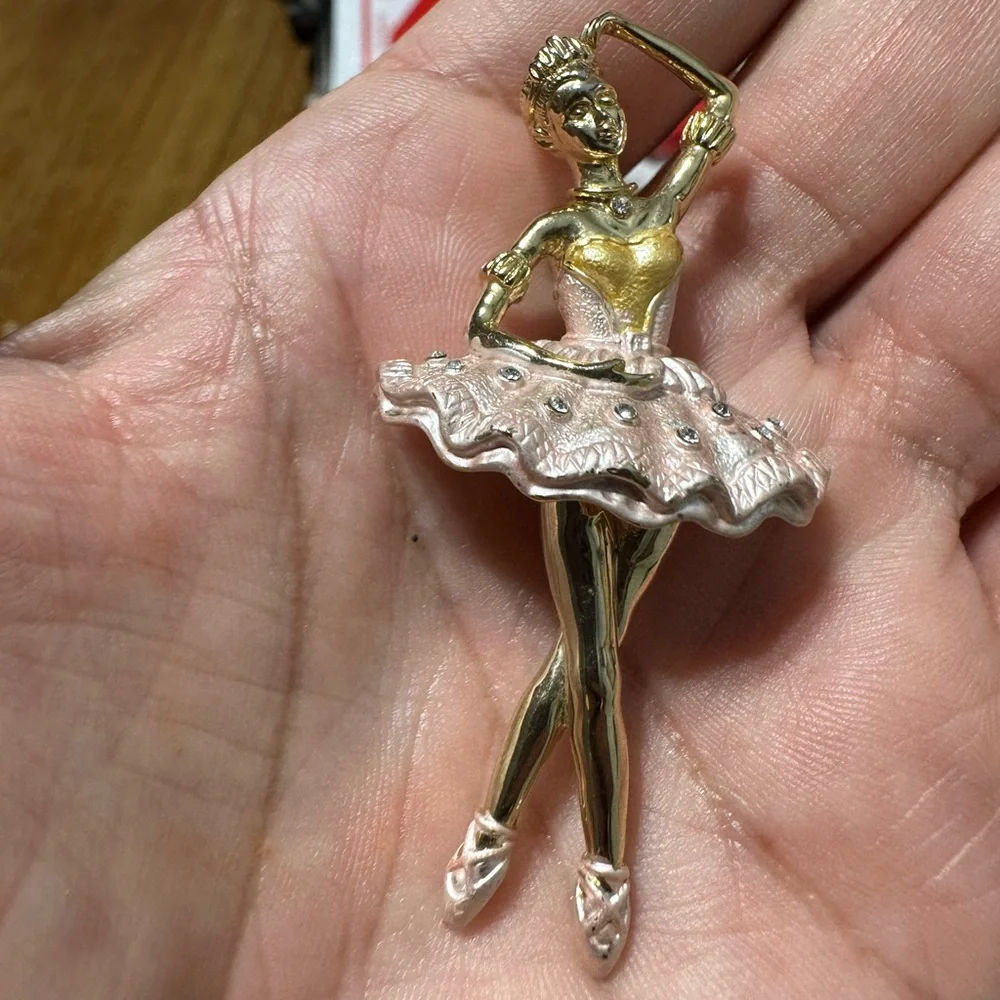 Vintage Gold Tone Ballerina Brooch - Picture 2 of 3